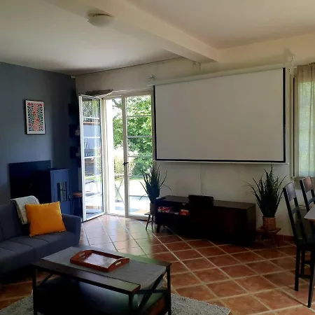 Cocoon Au Pied Des Pyrenees Nestier