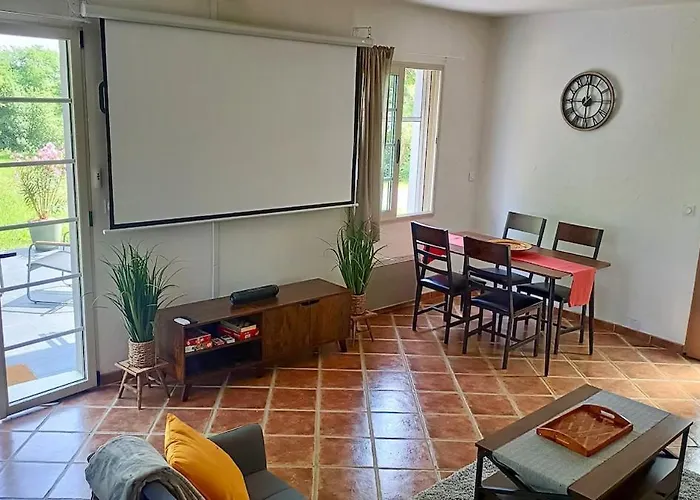 Cocoon Au Pied Des Pyrenees Vakantiehuis Nestier